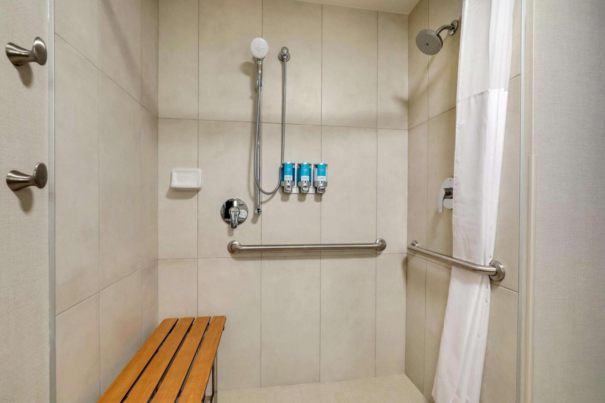 Drury Plaza Hotel Lincoln Downtown Екстер'єр фото